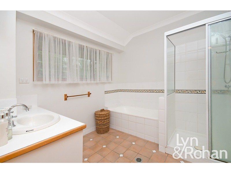 23 Grange Court, Castle Hill QLD 4810