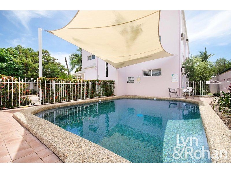 2/112 Eyre Street, North Ward QLD 4810