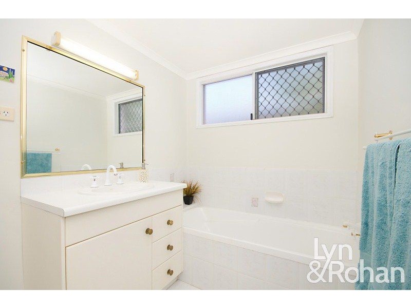 2/112 Eyre Street, North Ward QLD 4810