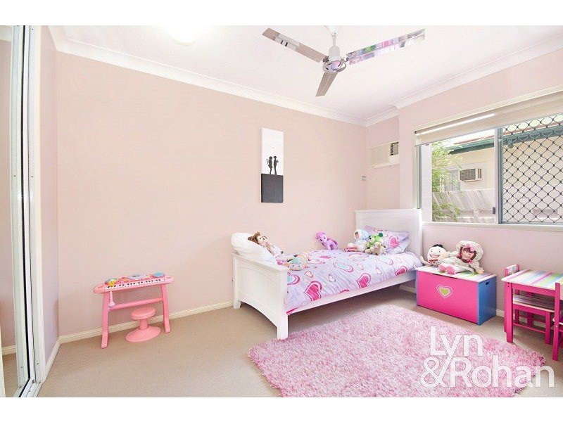 2/112 Eyre Street, North Ward QLD 4810