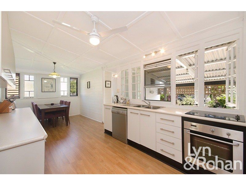 34 Stuart Street, North Ward QLD 4810