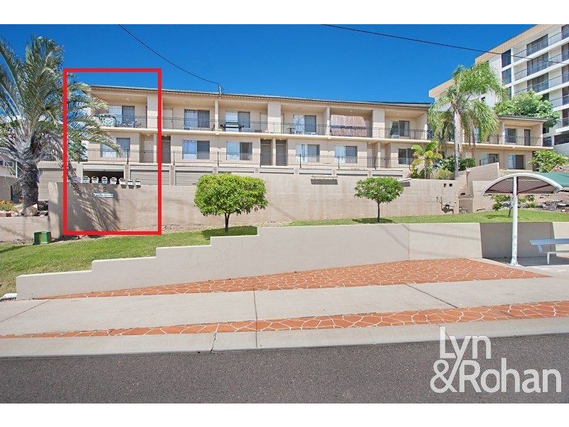 1/2 Bundock Street, North Ward QLD 4810