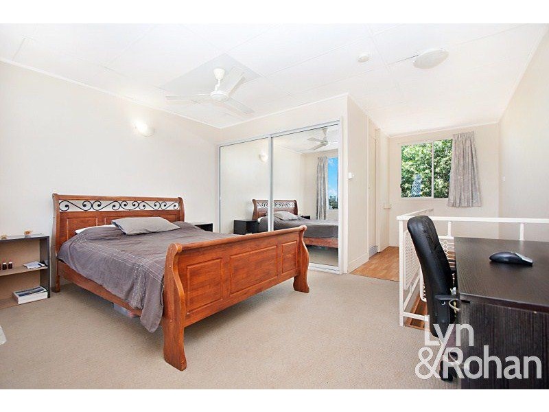 1/2 Bundock Street, North Ward QLD 4810