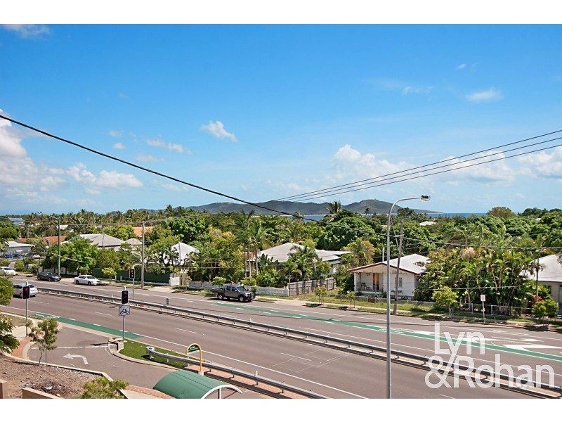 1/2 Bundock Street, North Ward QLD 4810
