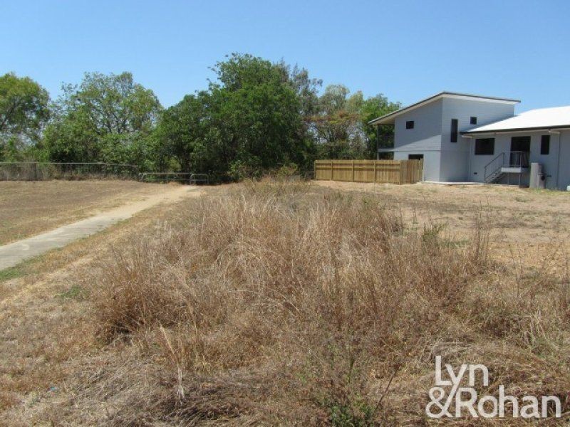 4 Margarita Court, Bushland Beach QLD 4818