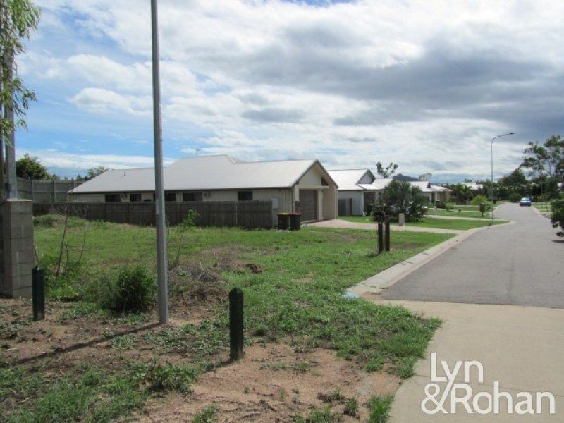 6 Rangeleigh Court, Mount Louisa QLD 4814