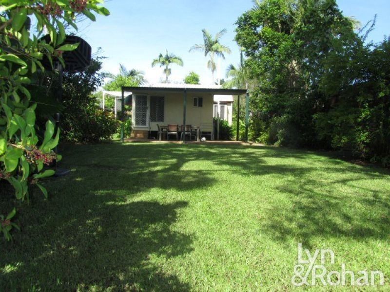4 Leigh Street, West End QLD 4810