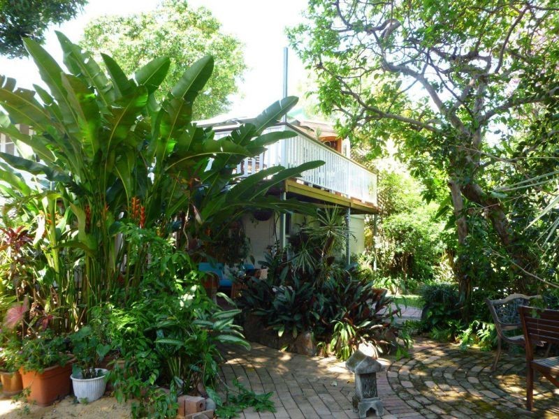 13 Armstrong Street, Hermit Park QLD 4812