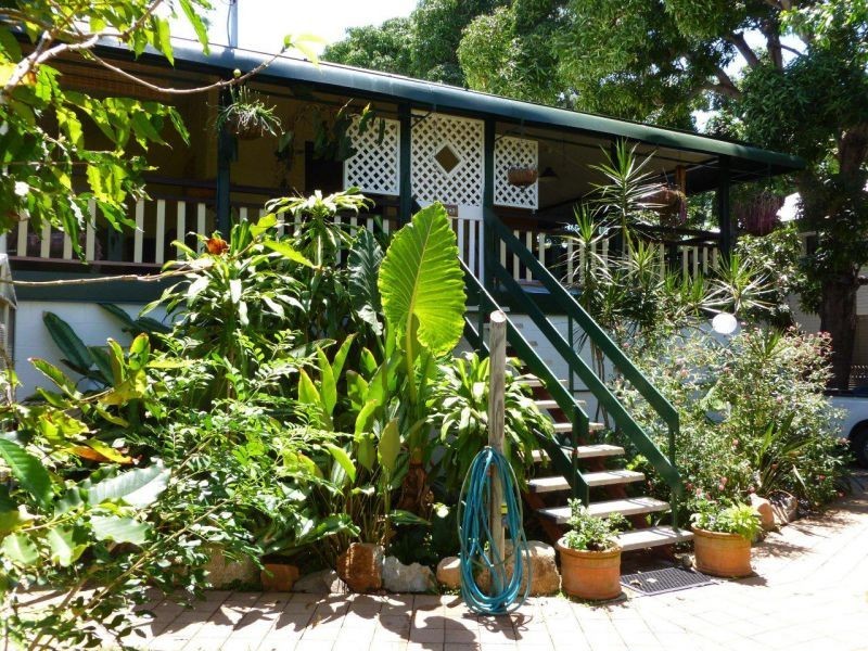 13 Armstrong Street, Hermit Park QLD 4812