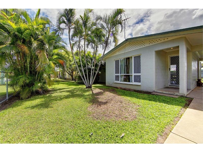 17 Yut Fay Avenue, Kelso QLD 4815