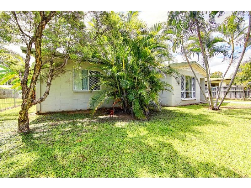 17 Yut Fay Avenue, Kelso QLD 4815