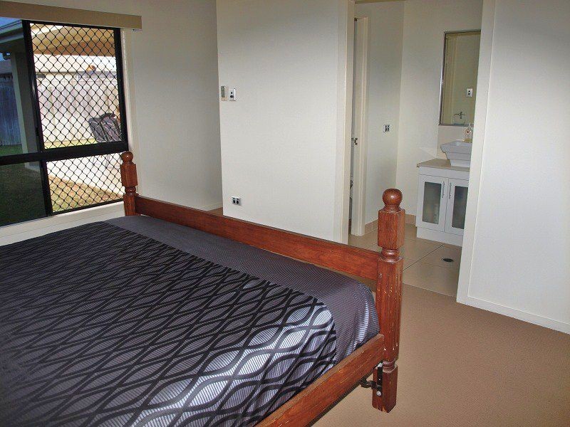 14 Littabella Place, Bushland Beach QLD 4818