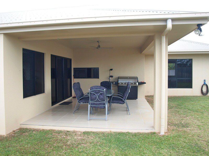 14 Littabella Place, Bushland Beach QLD 4818