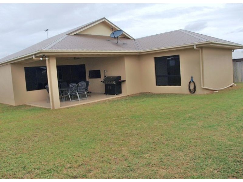 14 Littabella Place, Bushland Beach QLD 4818