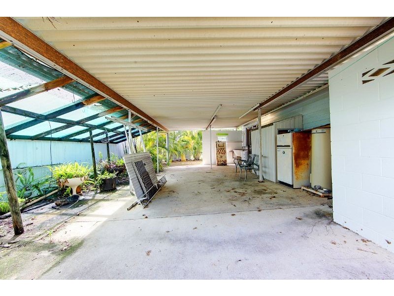 15 The Esplanade, Balgal Beach QLD 4816