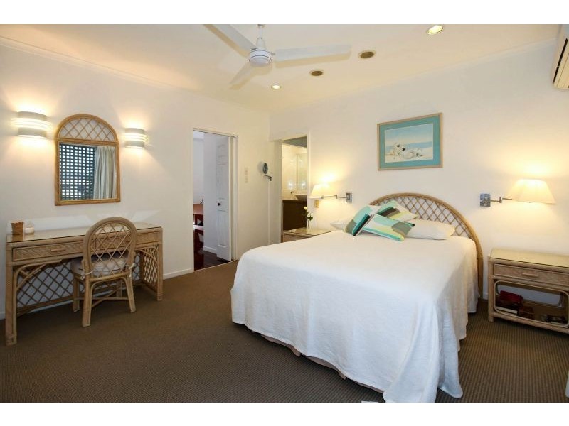 4 Balmoral Drive, Castle Hill QLD 4810