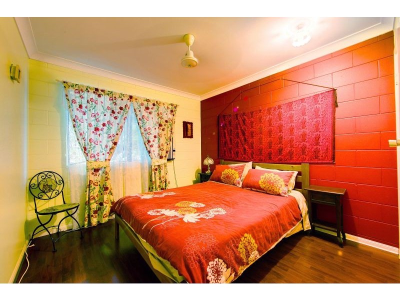 568 Bayswater Rd, Mount Louisa QLD 4814