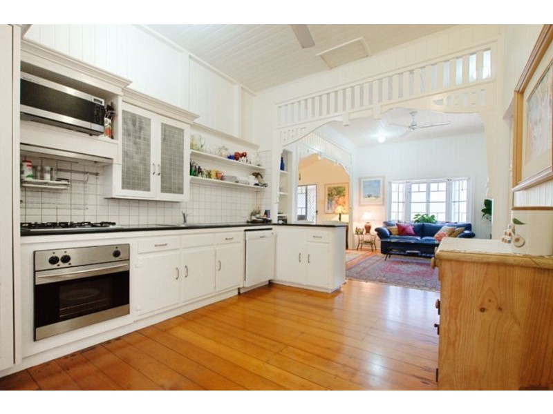 107 Twelfth Ave, Railway Estate QLD 4810