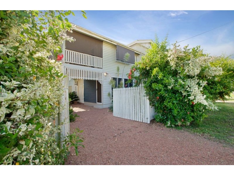 107 Twelfth Ave, Railway Estate QLD 4810