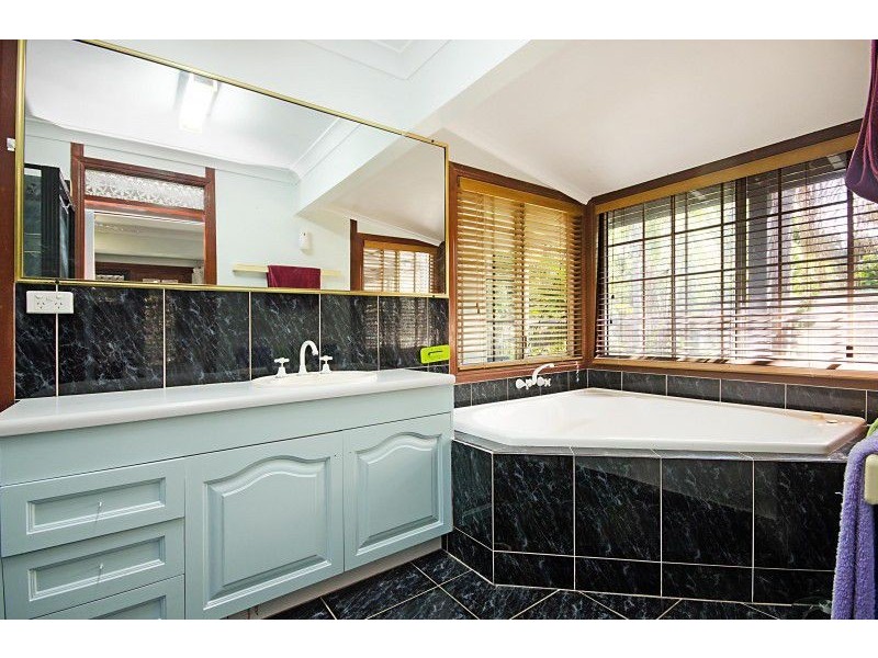 6 Kurrajong Court, Bushland Beach QLD 4818