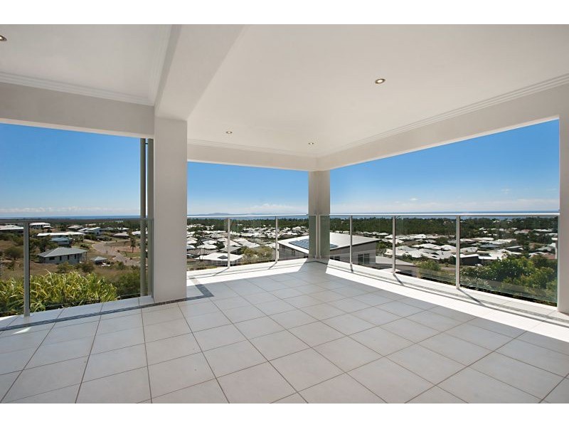 32 Britomart Street, Bushland Beach QLD 4818