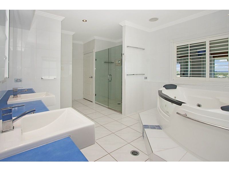 32 Britomart Street, Bushland Beach QLD 4818