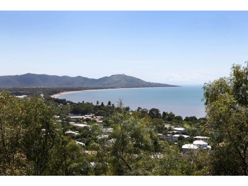 2 Seaview Court, Castle Hill QLD 4810