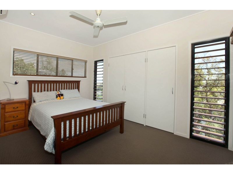 2 Seaview Court, Castle Hill QLD 4810