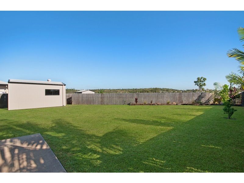 167 Daintree Drive, Bushland Beach QLD 4818