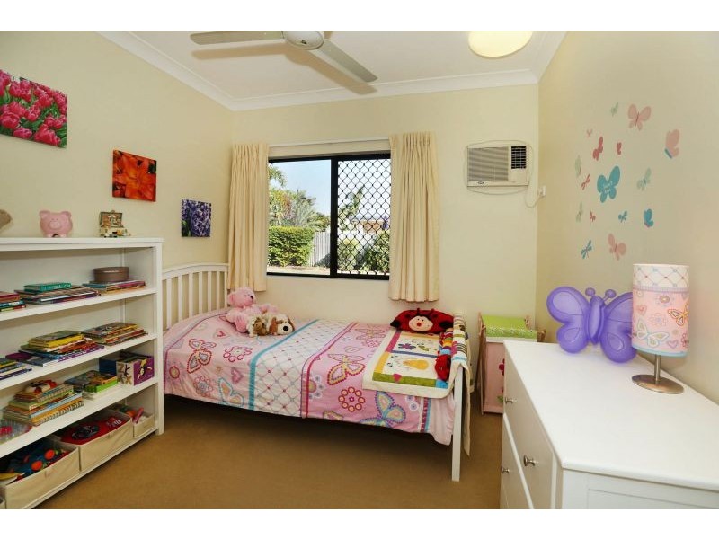 10 Steele Place, Kirwan QLD 4817