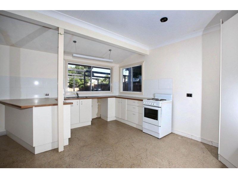 25 Bell Street, South Townsville QLD 4810