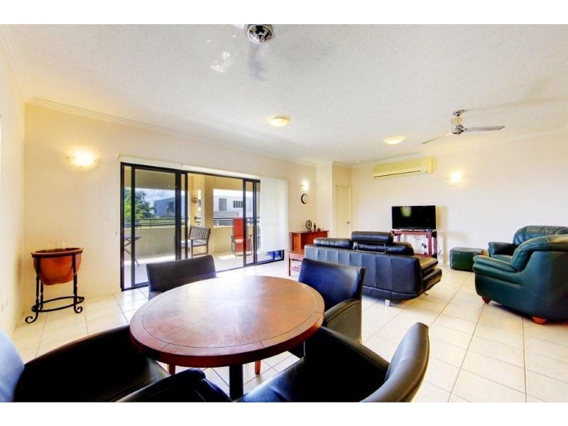 2/19 Willmett Street, Townsville City QLD 4810