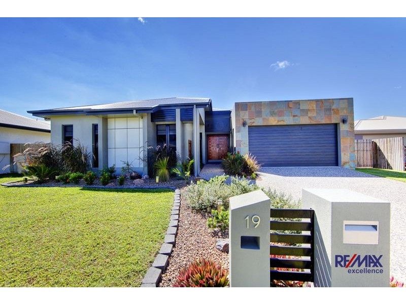 19 Apple Gum Av, Mount Low QLD 4818