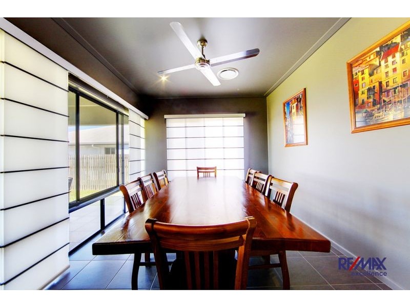 19 Apple Gum Av, Mount Low QLD 4818