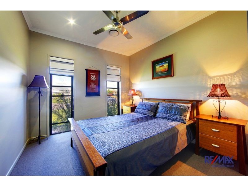 19 Apple Gum Av, Mount Low QLD 4818