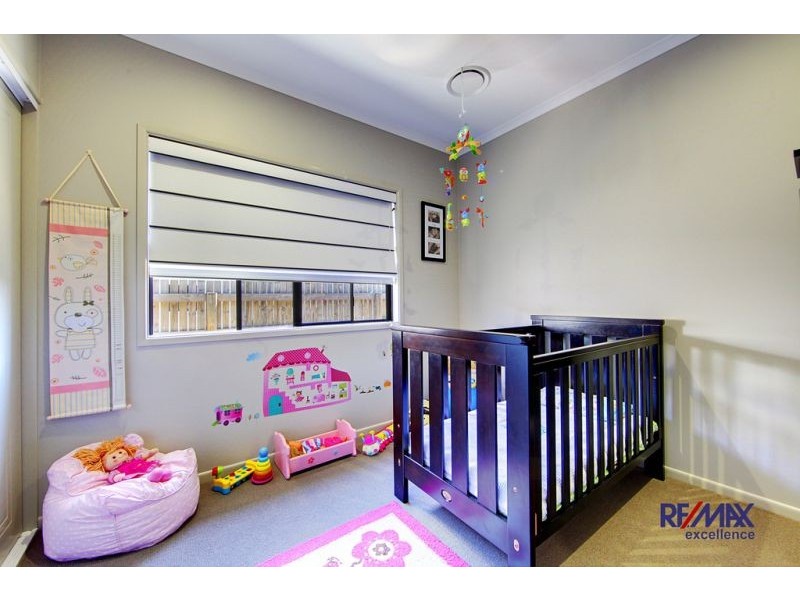 19 Apple Gum Av, Mount Low QLD 4818