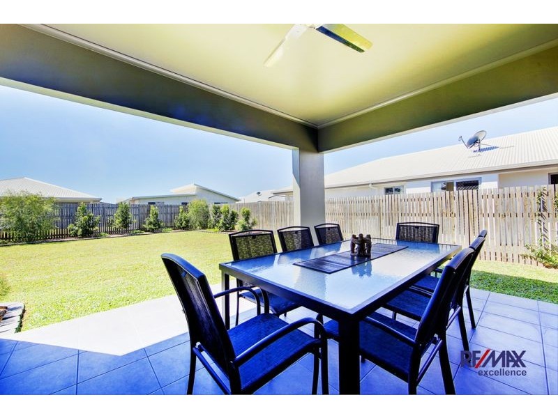 19 Apple Gum Av, Mount Low QLD 4818