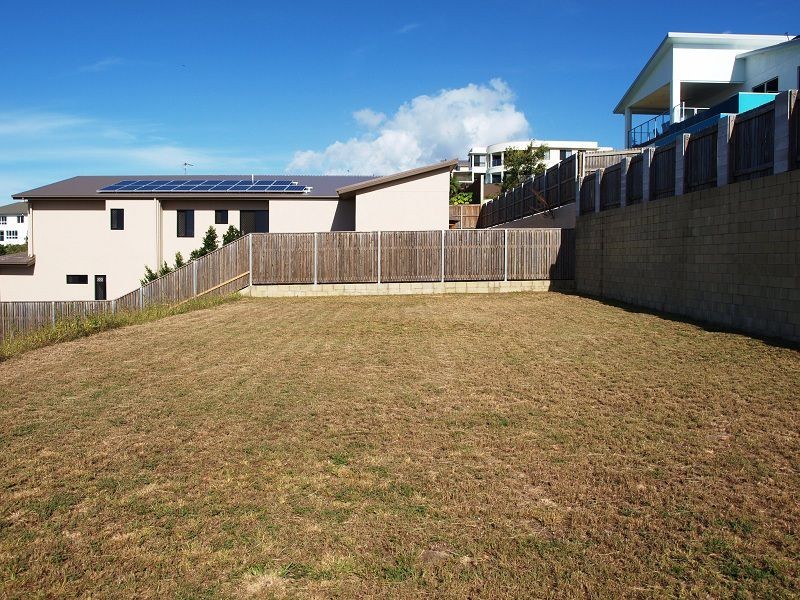 7 Cashell Crescent, Bushland Beach QLD 4818