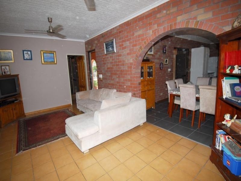 12 Lanark St, Kirwan QLD 4817