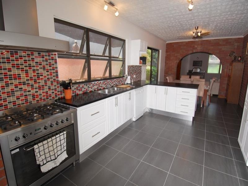 12 Lanark St, Kirwan QLD 4817