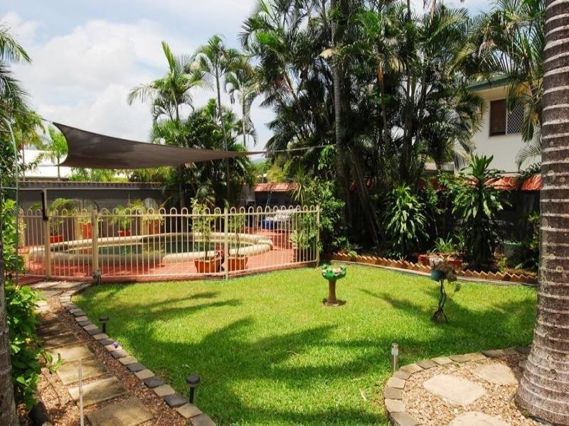 12 Lanark St, Kirwan QLD 4817