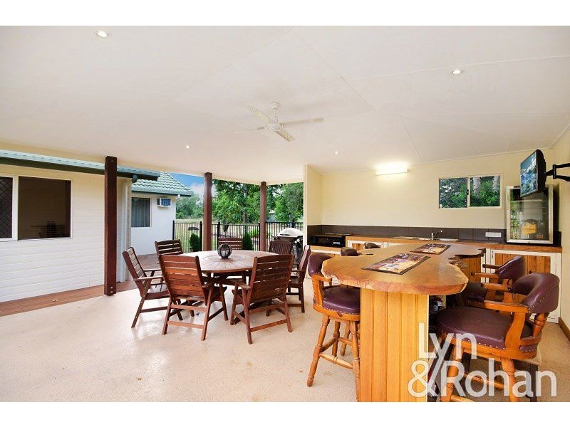 6 Alex Court, Rupertswood QLD 4817