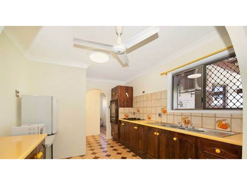 75 Whitsunday Drive, Kirwan QLD 4817