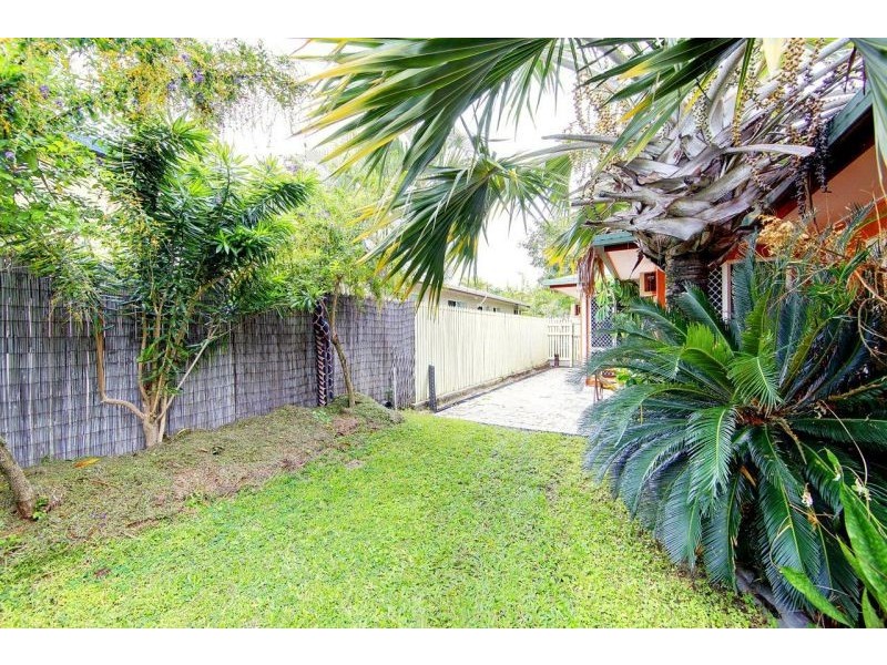 18 Scenic Dr, Mount Louisa QLD 4814