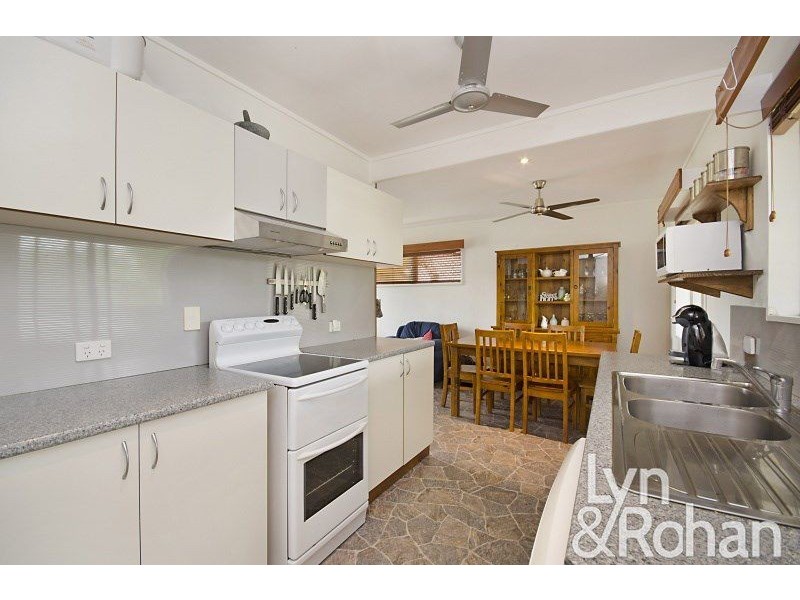 16 Wattle Street, Kirwan QLD 4817