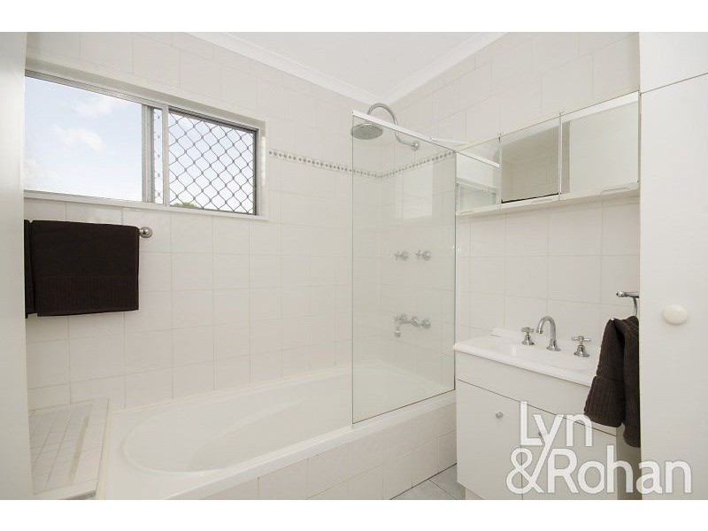 16 Wattle Street, Kirwan QLD 4817