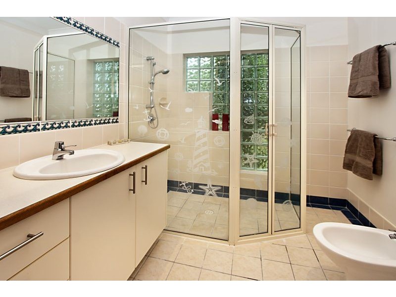 12 Luke Court, Bushland Beach QLD 4818