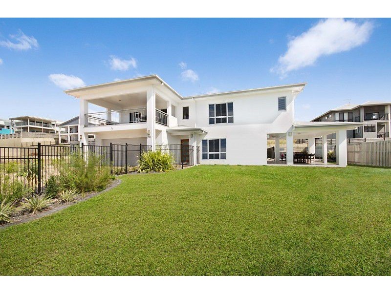 13 Cashell Crescent, Bushland Beach QLD 4818