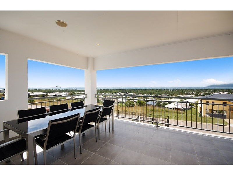 13 Cashell Crescent, Bushland Beach QLD 4818