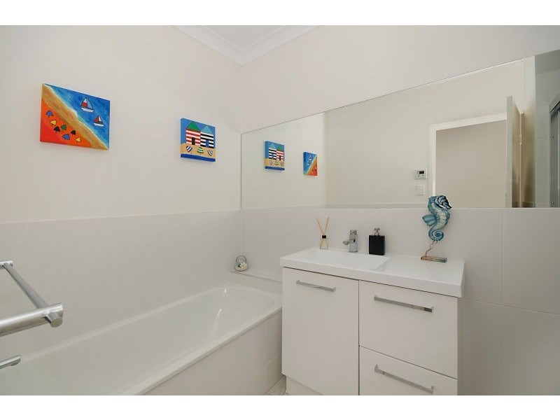 13 Cashell Crescent, Bushland Beach QLD 4818